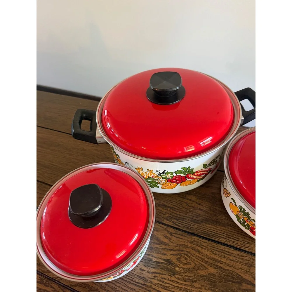 Vintage Enamel Cookware Set 3 Pots Red Lids White Vegetable Print Good Retro 70s